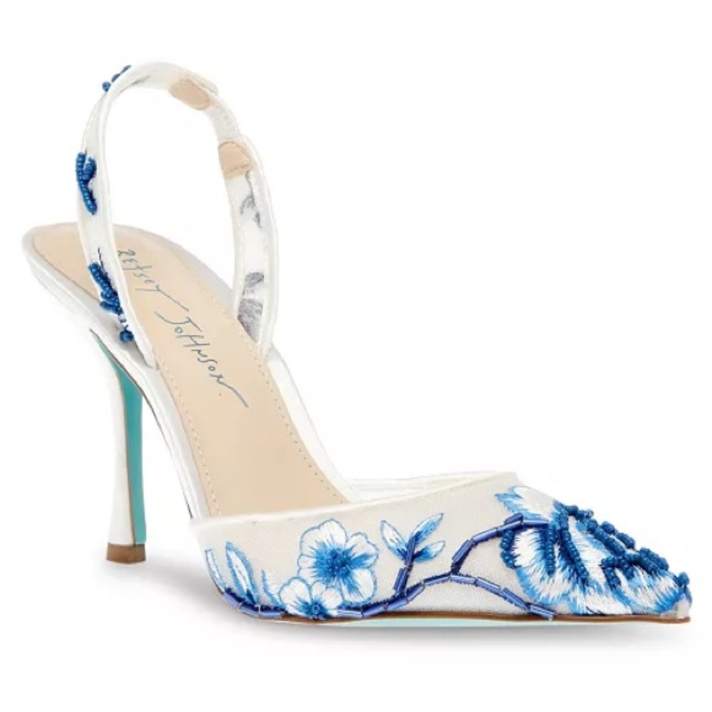 NIB Betsey Johnson Patch Mesh Embroidered Pumps